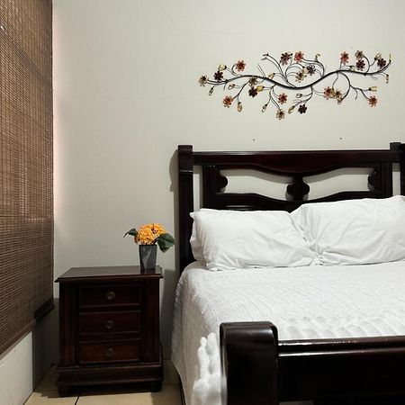 Amplio Apartamento, En Colonia Cerezos, Tercer Nivel Apartman Quetzaltenango Kültér fotó