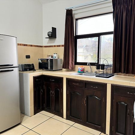 Amplio Apartamento, En Colonia Cerezos, Tercer Nivel Apartman Quetzaltenango Kültér fotó